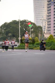 Runner Photo 4676359