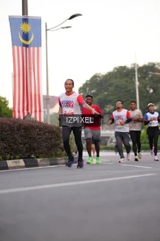 Runner Photo 4676453