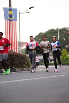 Runner Photo 4676499