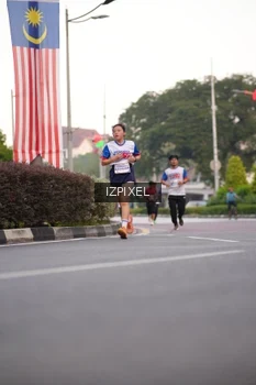 Runner Photo 4676590