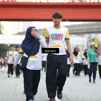 Runner Photo 4676603