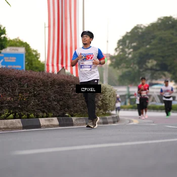 Runner Photo 4676698