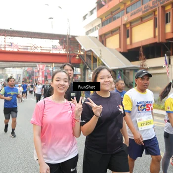 Runner Photo 4676744