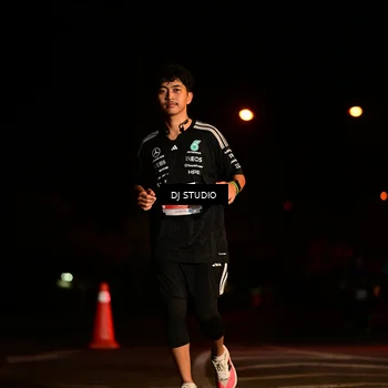 Runner Photo 4679981