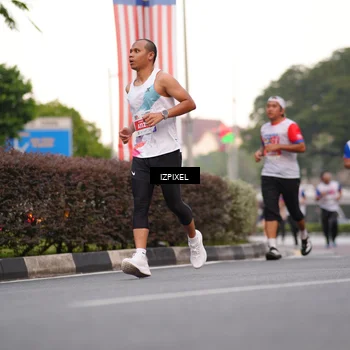 Runner Photo 4680735