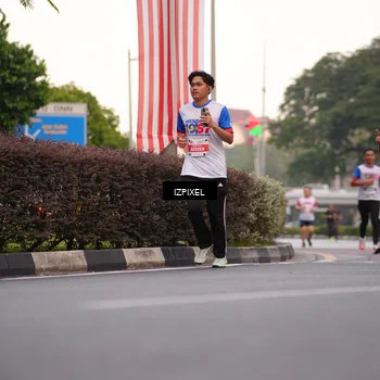 Runner Photo 4681055