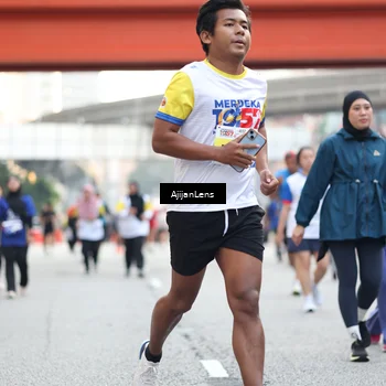 Runner Photo 4681206