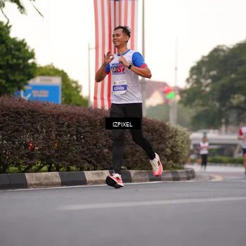 Runner Photo 4681645