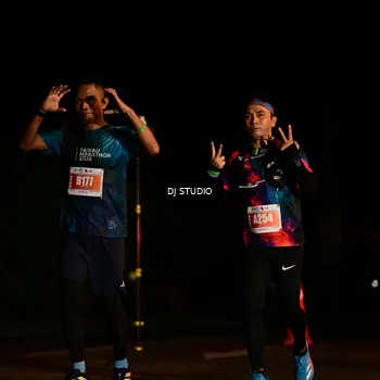 Runner Photo 4681743