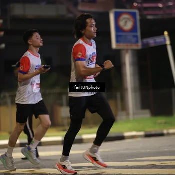 Runner Photo 4681756