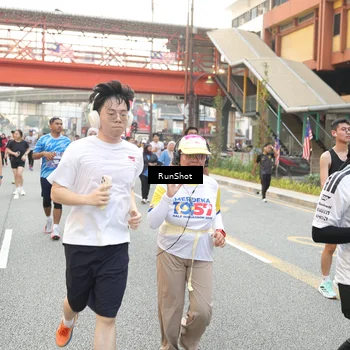 Runner Photo 4683172