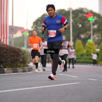 Runner Photo 4683725