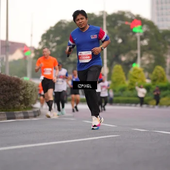 Runner Photo 4683744