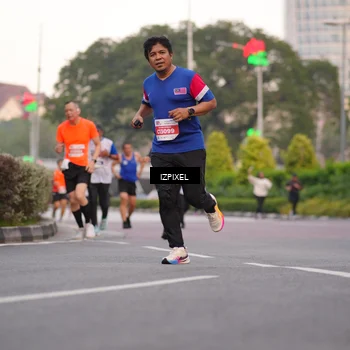 Runner Photo 4683747