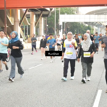 Runner Photo 4683872