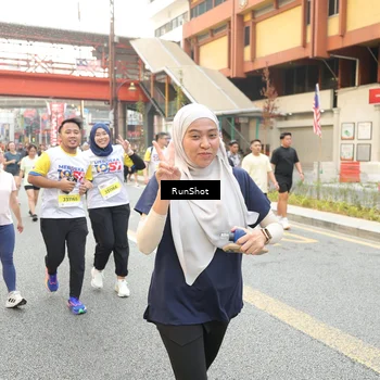Runner Photo 4684356