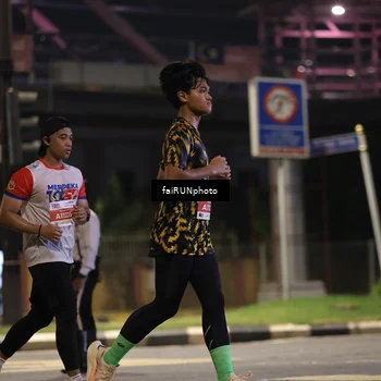 Runner Photo 4684375