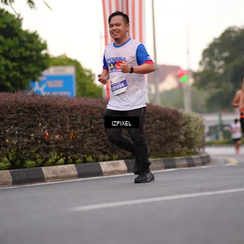 Runner Photo 4684475