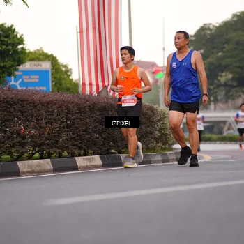 Runner Photo 4684675