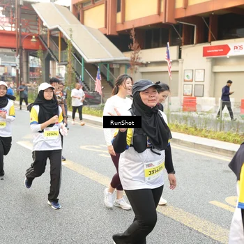Runner Photo 4686122