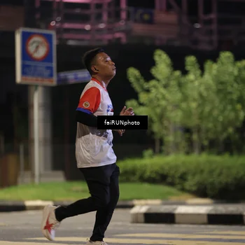 Runner Photo 4686377