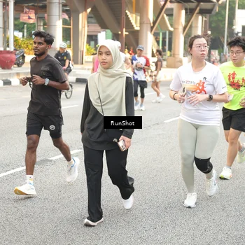 Runner Photo 4686396