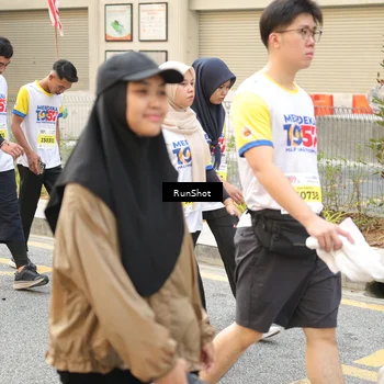 Runner Photo 4687513