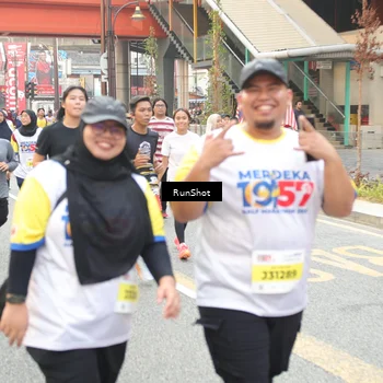 Runner Photo 4687709