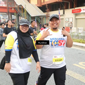 Runner Photo 4687715