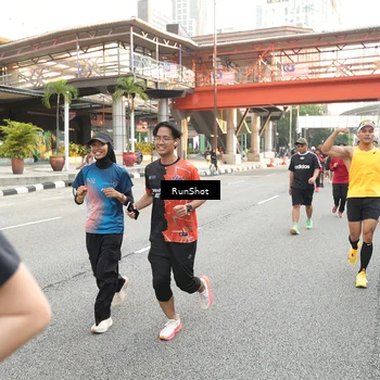 Runner Photo 4687905