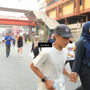 Runner Photo 4689779
