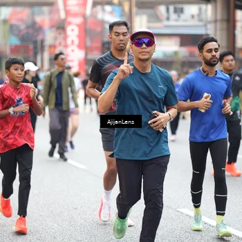 Runner Photo 4690612
