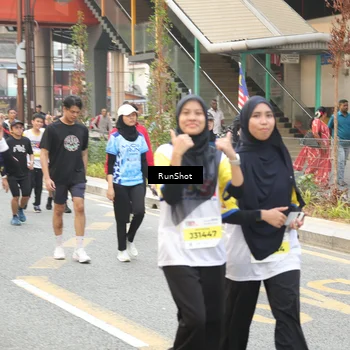 Runner Photo 4690623