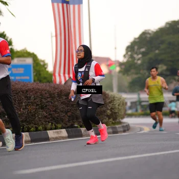 Runner Photo 4690724