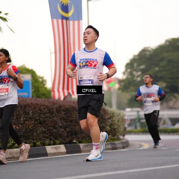 Runner Photo 4690896