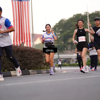 Runner Photo 4691715