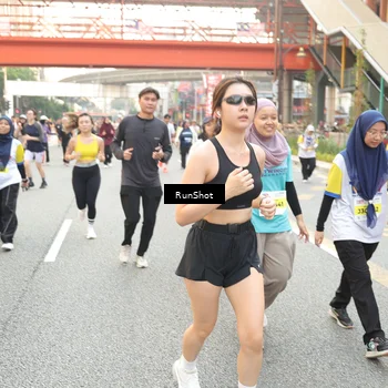 Runner Photo 4691716