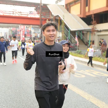 Runner Photo 4691928