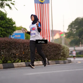 Runner Photo 4692024