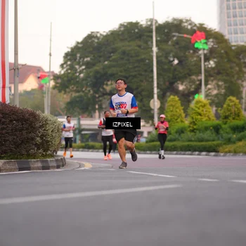 Runner Photo 4692181