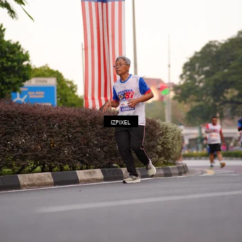 Runner Photo 4692536