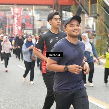 Runner Photo 4693469