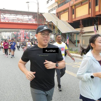 Runner Photo 4693660