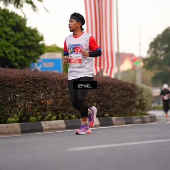 Runner Photo 4693663