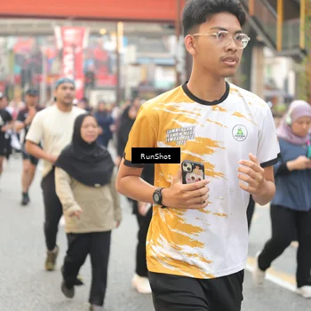 Runner Photo 4693716