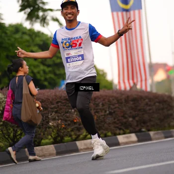 Runner Photo 4694072