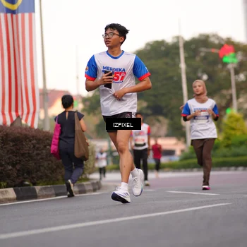 Runner Photo 4694104