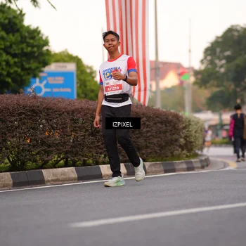 Runner Photo 4694271