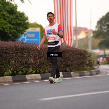 Runner Photo 4694275