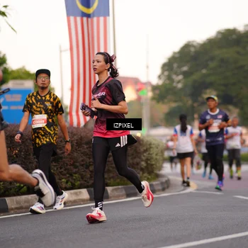 Runner Photo 4694419